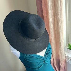 INC, international concepts Women’s black hat, NWT